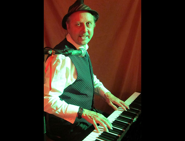 MELBOURNE HONKY TONK PIANO PLAYER